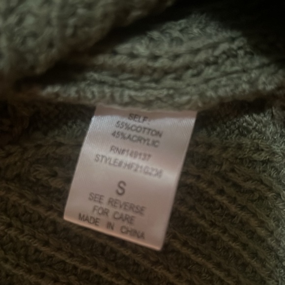 HYFVE olive knit half mid-drift sweater from Discovery- Size Small NWT - Picture 4 of 6